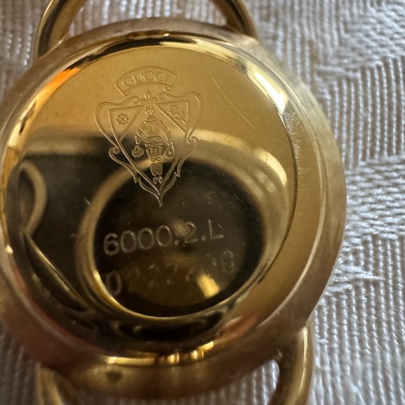 Gucci watch - Picture 7 of 11